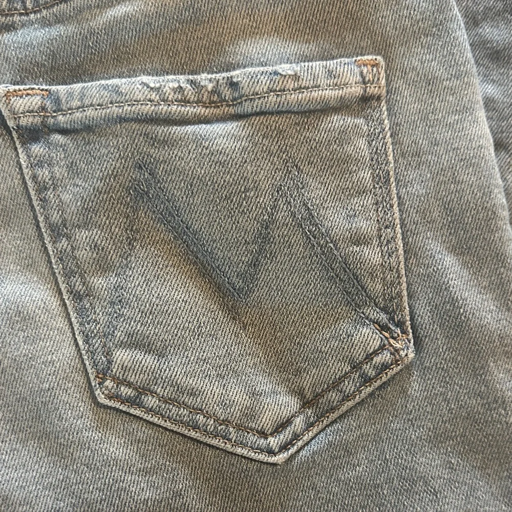 MOTHER Light Blue Ankle & Cropped Jeans EUC - Picture 9 of 11